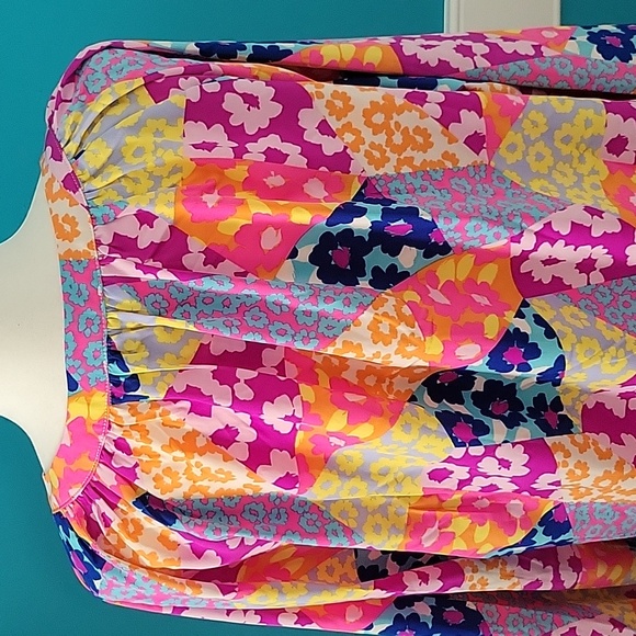 Emily Wonder Keyhole Long Sleeve Top XL - Picture 3 of 6